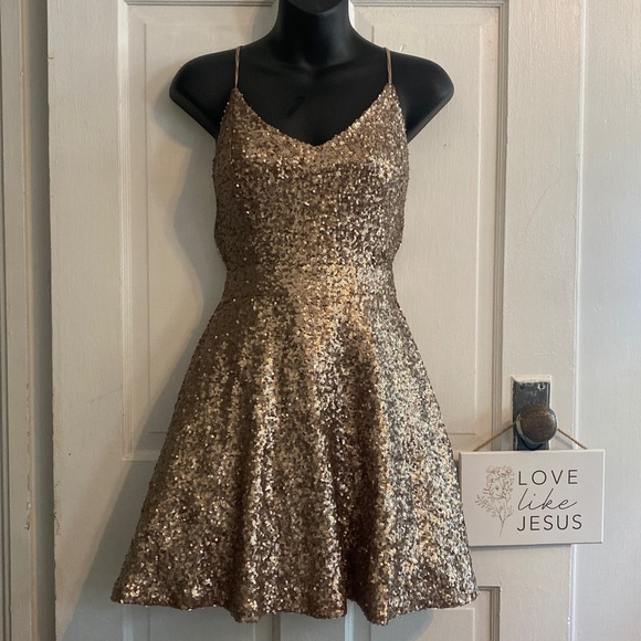 Gold Sequin Chris Cross Back Short Formal - Picture 1 of 6